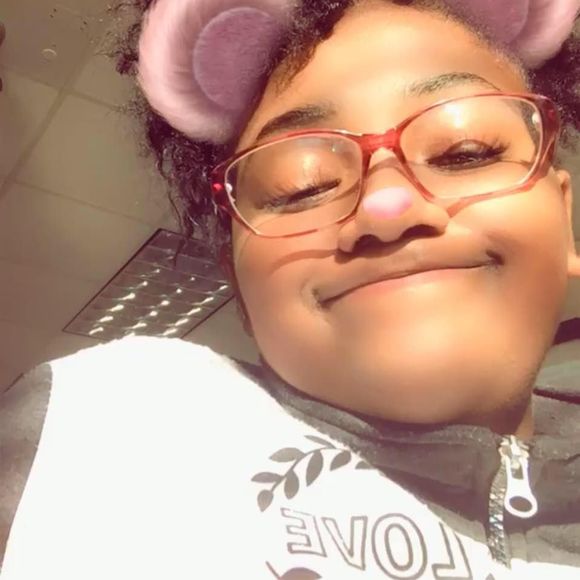 Meet your Posher, Georghetta - Picture 1 of 1